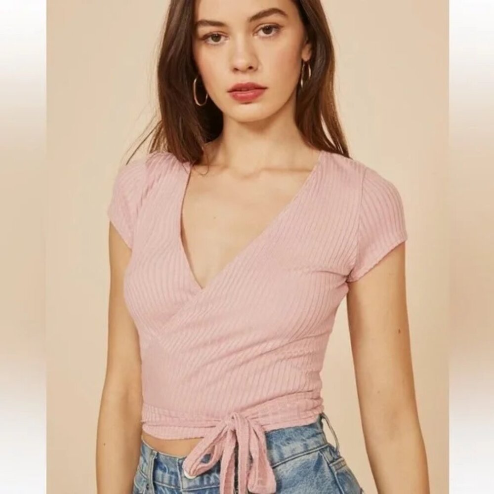 Reformation Pink Flora Stretchy Knit Ribbed Short Sleeve V Neck Wrap Crop Top -L